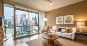 Dallas Luxury Highrise Downtown View