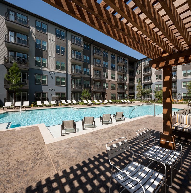Oaklawn Apartment Homes Resort Pool